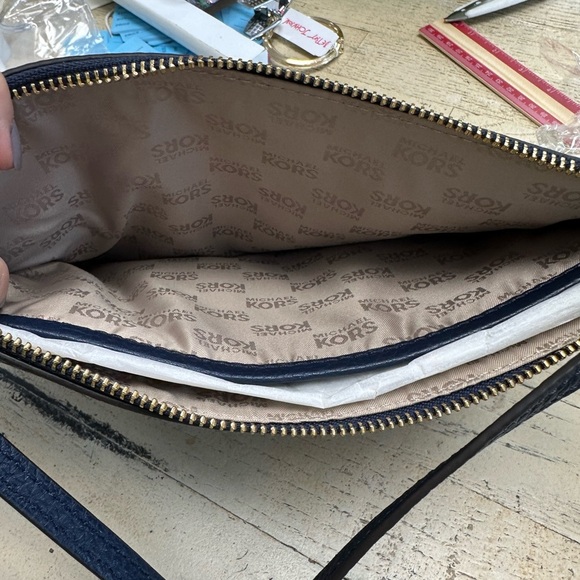 Michael Kors Jet Set XL Zip Clutch – Navy Pebbled Leather – NWT - Picture 11 of 11